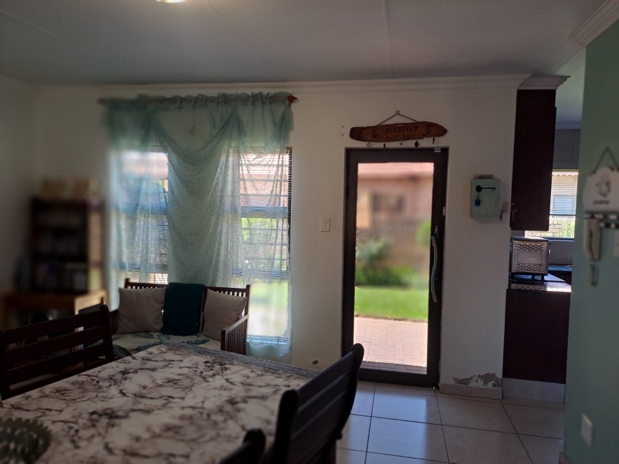 2 Bedroom Property for Sale in Naudeville Free State